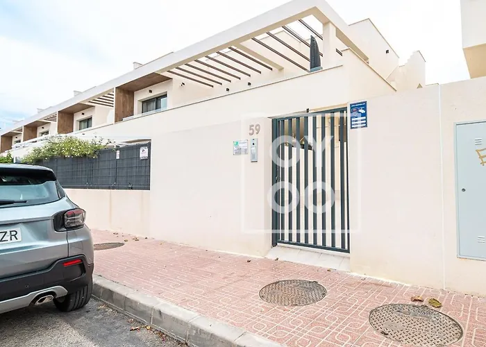 Amalia Garden Groundfloor Retreat, Heated Pool, Near And Sea, By Oyoostays Apartman *