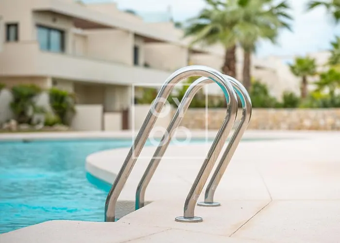 Apartman Amalia Garden Groundfloor Retreat, Heated Pool, Near And Sea, By Oyoostays