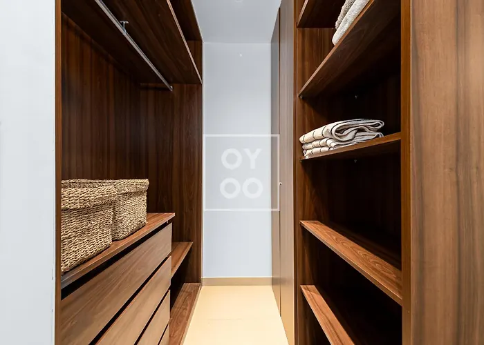 Apartman Amalia Garden Groundfloor Retreat, Heated Pool, Near And Sea, By Oyoostays