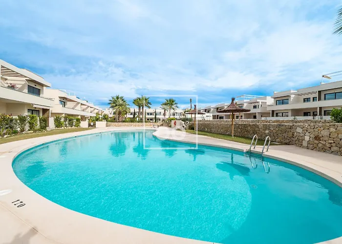 Amalia Garden Groundfloor Retreat, Heated Pool, Near And Sea, By Oyoostays Apartman *